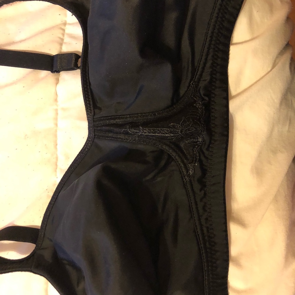 Avenue bra bundle-2. One white, one black. 46 c